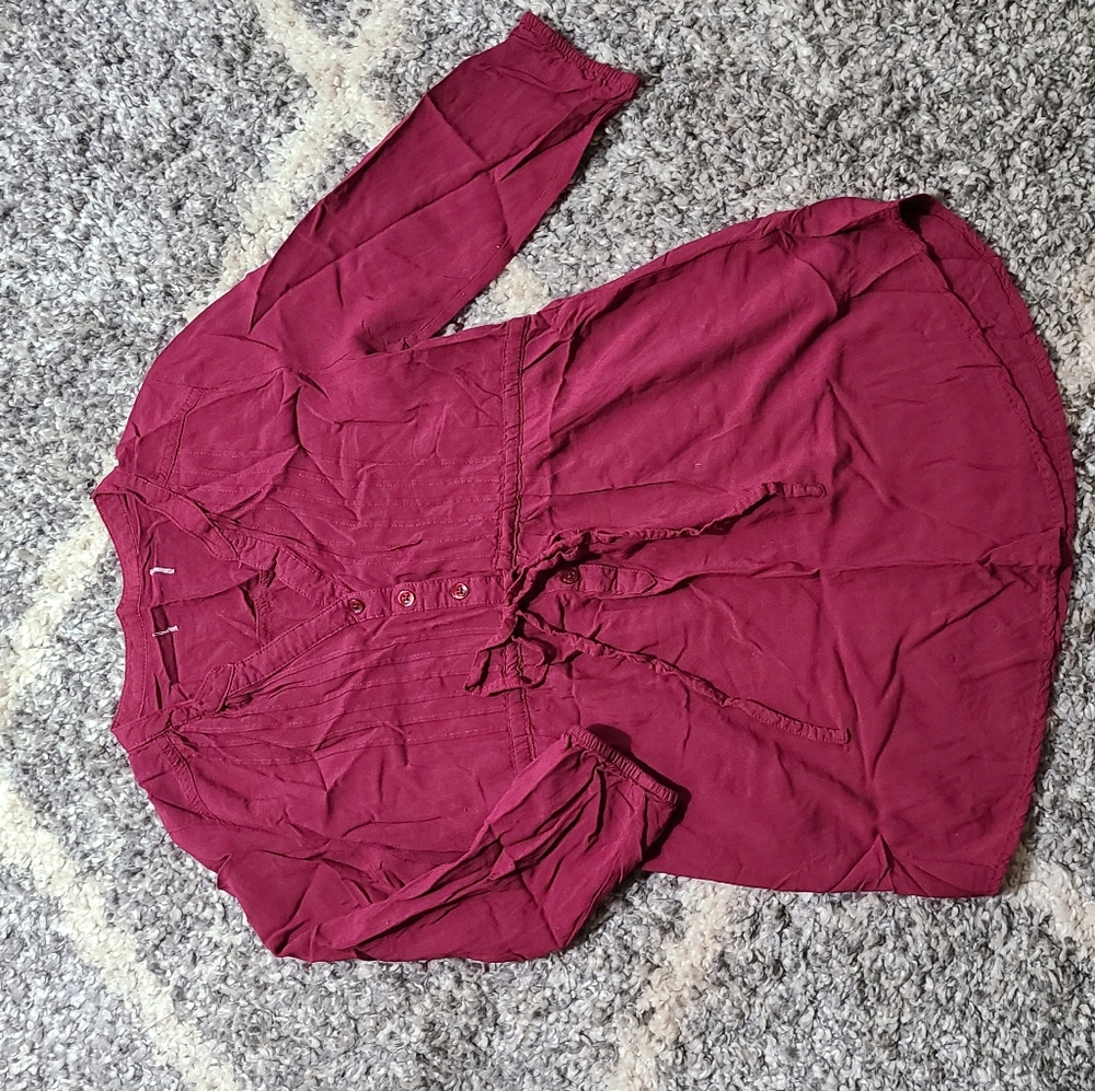 Maroon top - Picture 2 of 4
